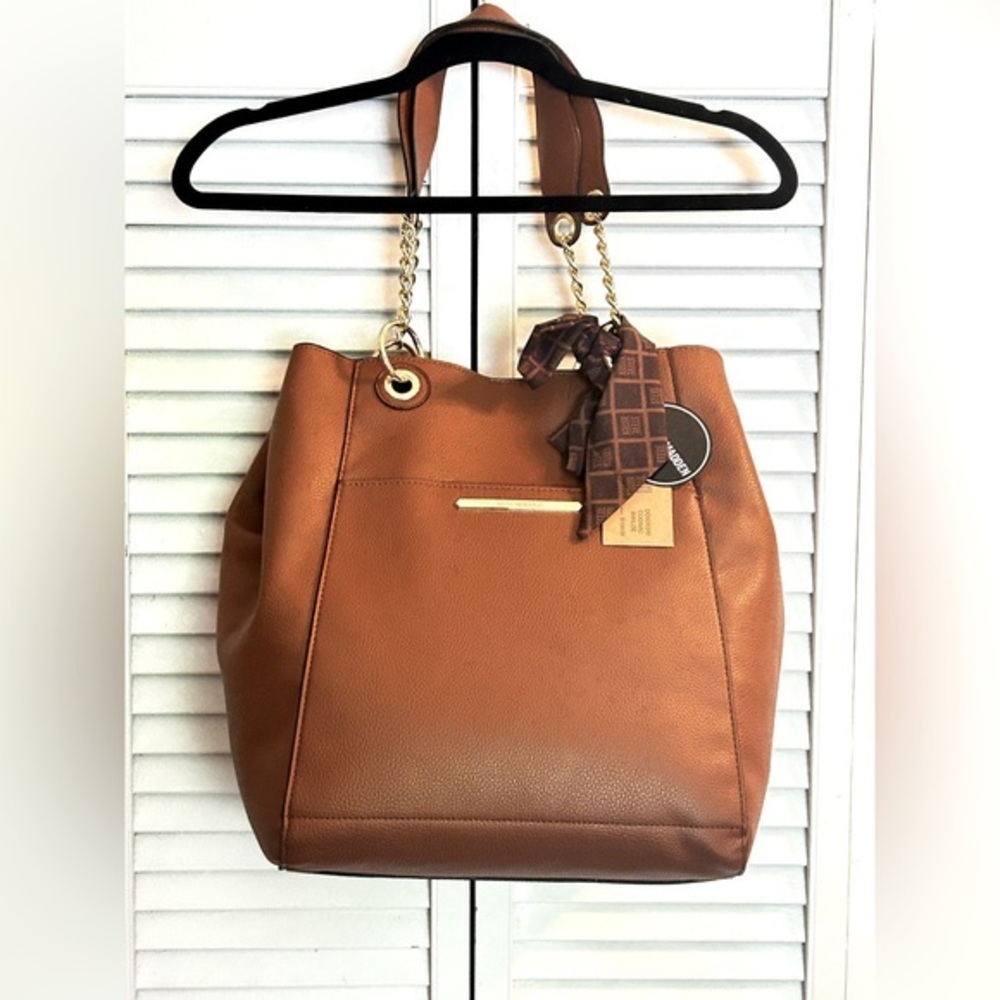 NWT Steve Madden Bwilde‎ Flat Tote Large with another bag inside, cognac color.